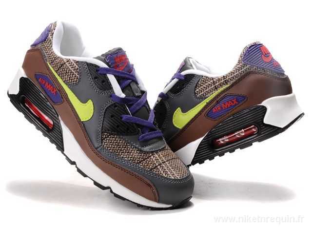 Nike Air Max 90 Sneakers